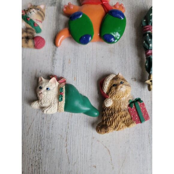Unique Christmas cat fridge magnet wreath gifts Santa hat Xmas set - Picture 3 of 7